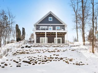 215 Wesley St, Williams Bay, WI 53191