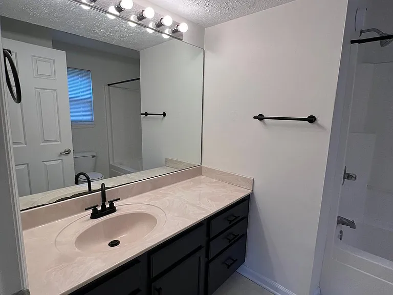 709 Smugglers Notch Dr — Photo 32