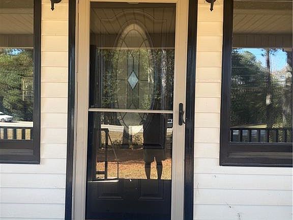 2nd image of 774 Mill Rd