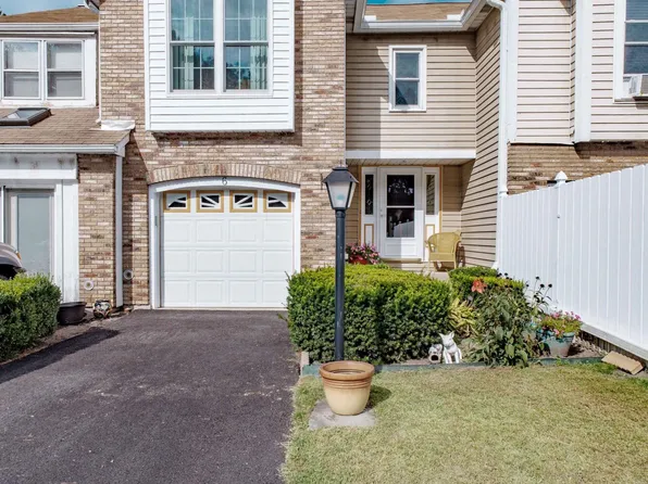 6 Red Maple Road, Saugerties, NY 12477