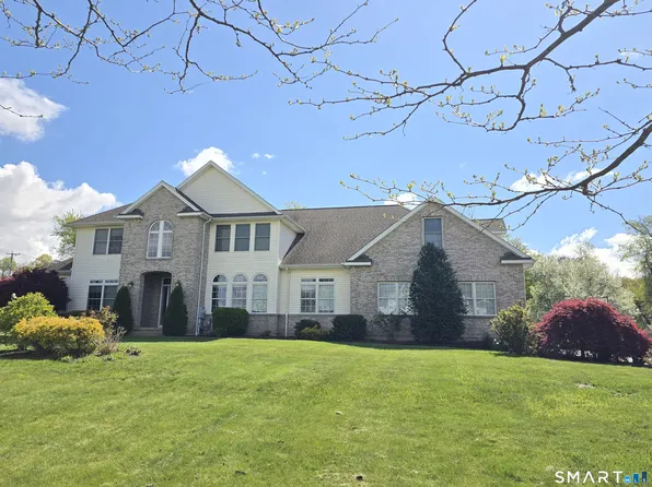 12 Copper Beech Drive, Middletown, CT 06457
