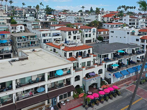 3rd image of 614 Avenida Victoria