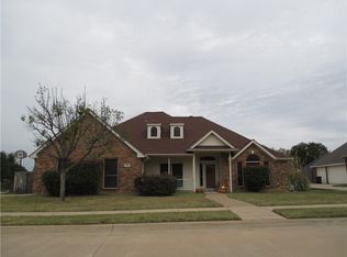 701 Lake View Dr, Crowley, TX 76036
