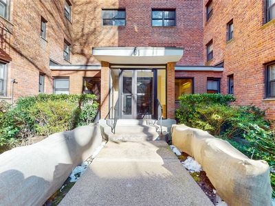 61 White Oak Street #2G, New Rochelle, NY, 10801