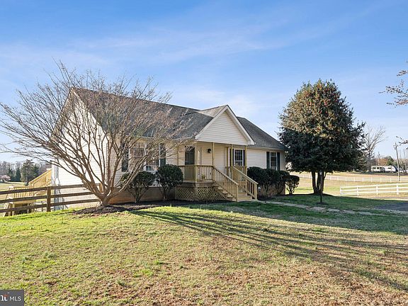 2nd image of 17333 Lakemont Dr