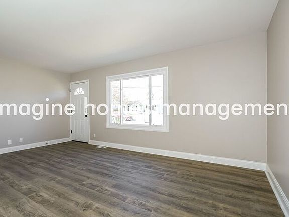 3rd image of 1001 Bellwood Dr