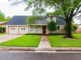 7012 Treehaven Rd, Fort Worth, TX 76116