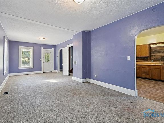 5th image of 1352 Prospect Ave