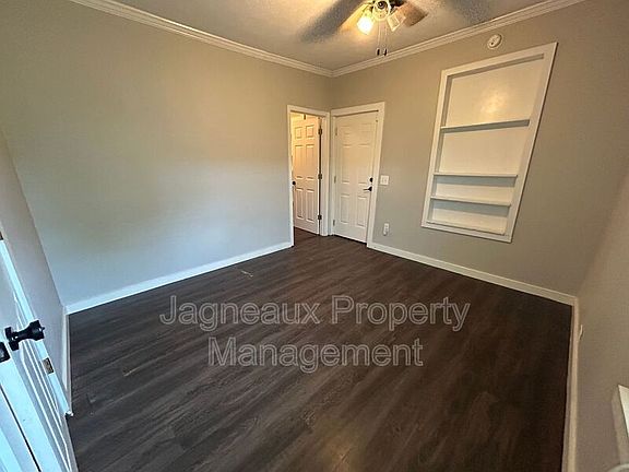 5th image of 1811 N Cutting Ave