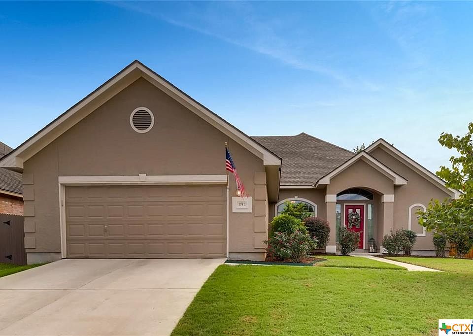 1st image of 1743 Oakmont Cir