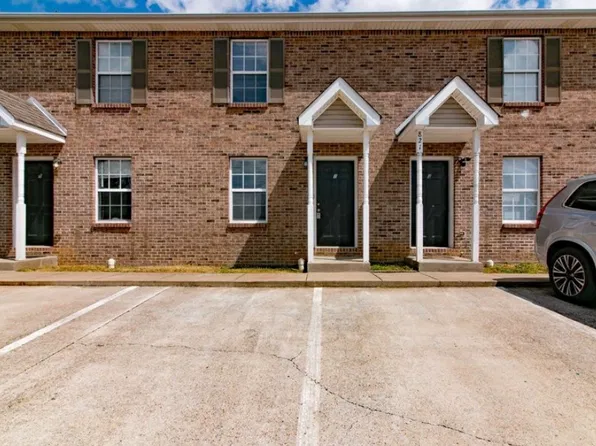 821 Oak Arbor Ct APT 2, Clarksville, TN 37040