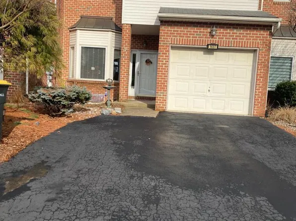 1657 Harding Cir, Whitehall, PA 18052