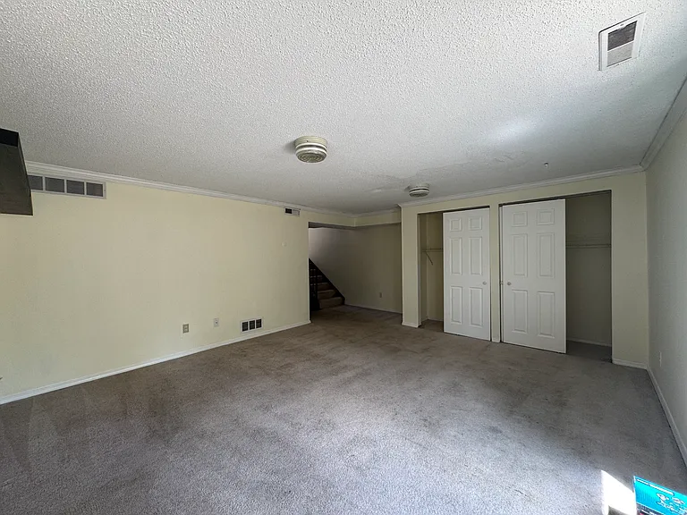 181 Carmel Woods Dr — Photo 13
