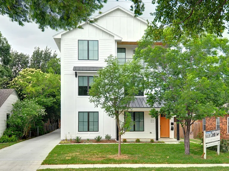 3212 McCart Ave #MC-2028 — Photo 1