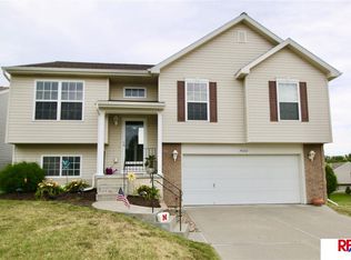 19454 U St, Omaha, NE 68135