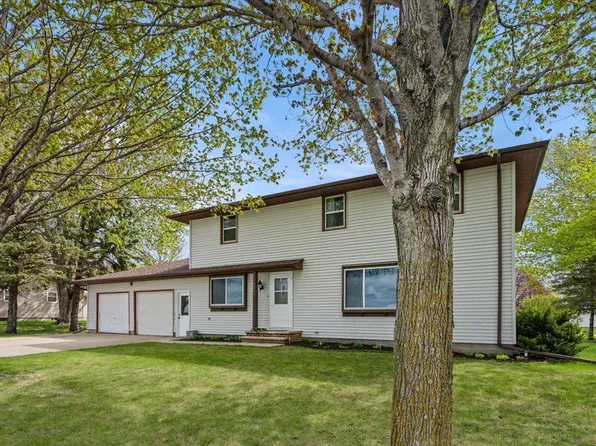 912 10th St, Gaylord, MN 55334