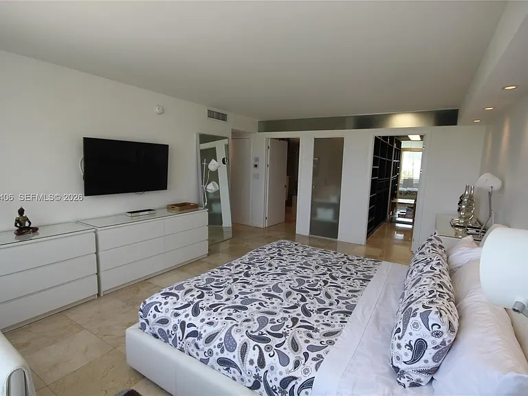 5151 Collins Ave #532 — Photo 18