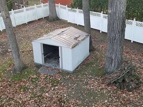 5th image of 715 Williams Dr