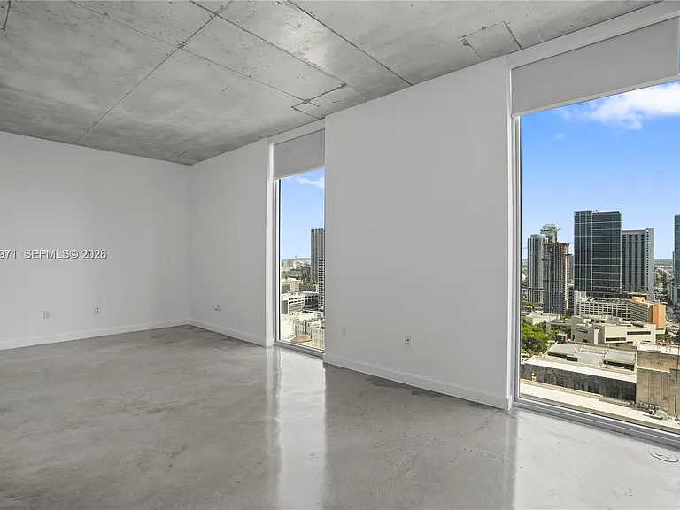 151 SE 1st St #Penthouse 04 — Photo 11