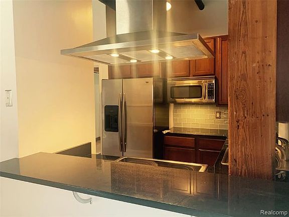 5th image of 6533 E Jefferson Ave #15/128E