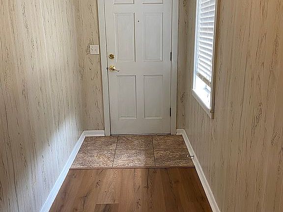 Foyer through garage 