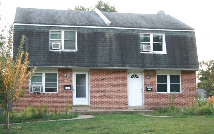 1st image of 428 Olive St