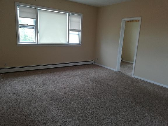 4th image of 113 Wood St