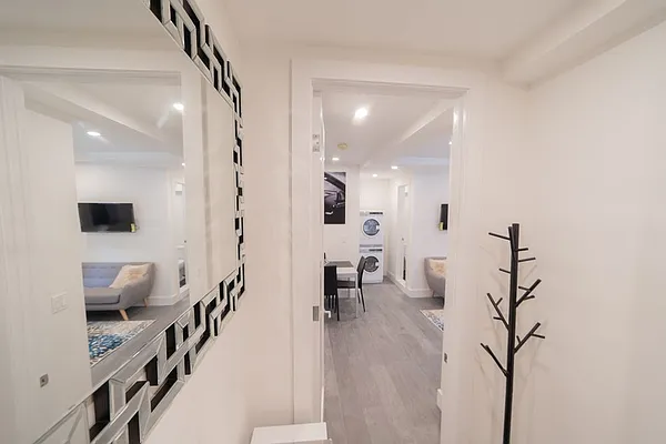 Rented by Heritage Capital Management LLC | media 19