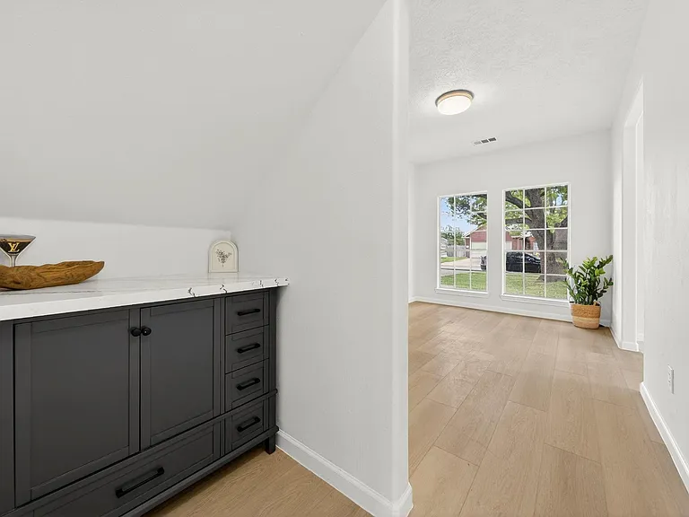 3315 Berzin Ct — Photo 9