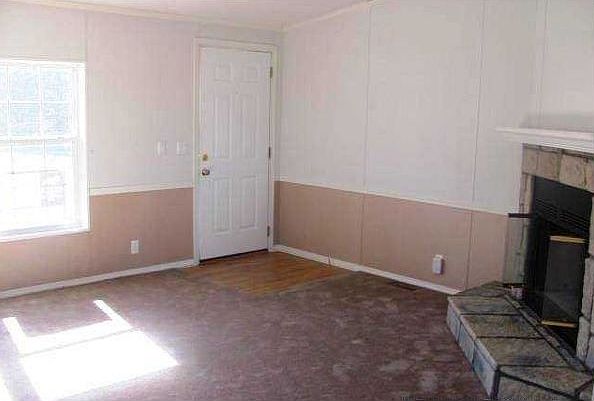2nd image of 9 Fargo St