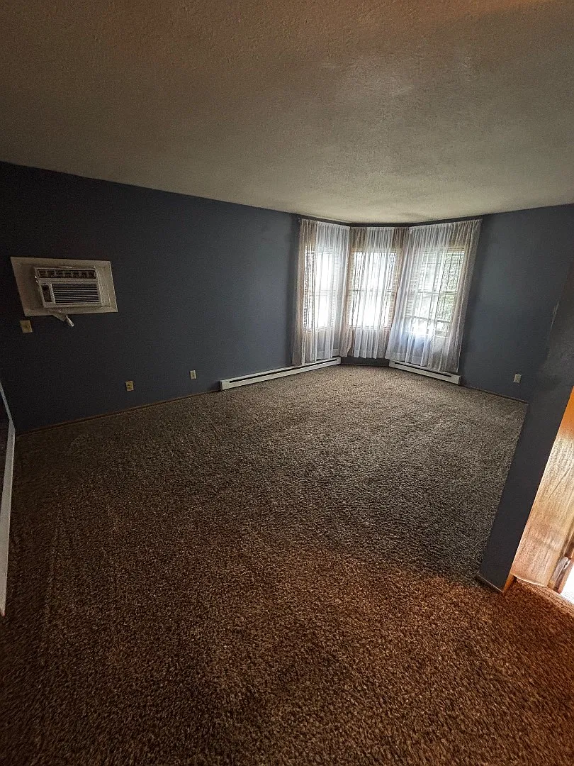 730 Woodview Ave #4 - #4 — Photo 1