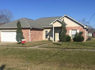 3385 Holly St, Zachary, LA 70791