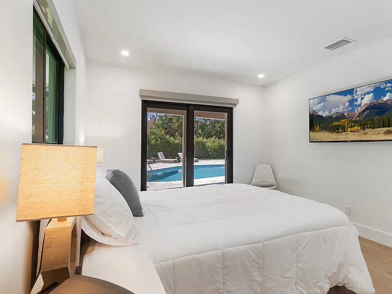 820 Canary Walk — Photo 16