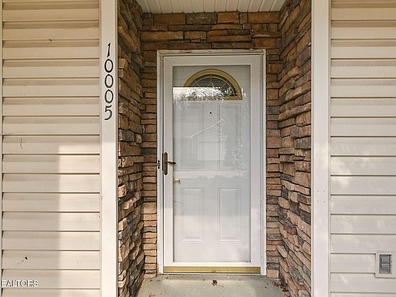 3rd image of 10005 Villa Ridge Way