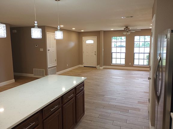 3rd image of 4007 Leesbury Dr
