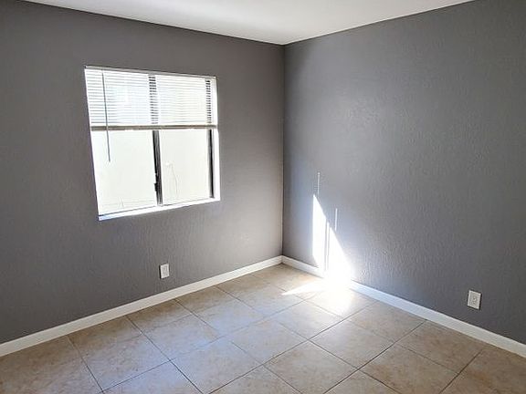 4th image of 10037 Samoa Ave #4
