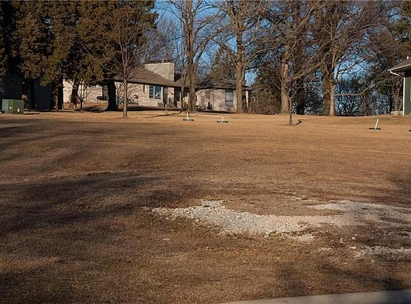 4th image of 10614 W 49th Pl