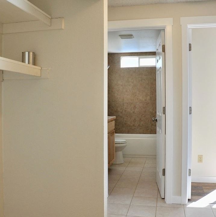 1st image of 1524 E Mary Ln