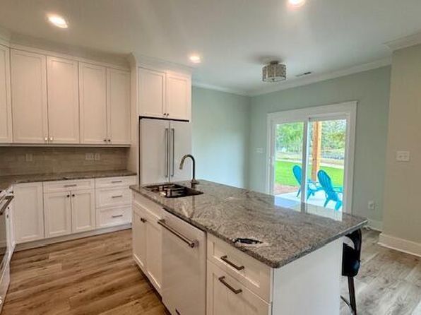 103 Star Lake Circle #D, Cape Carteret, NC 28584