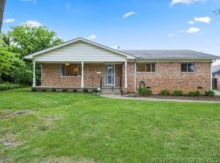 5367 E 21st Pl, Tulsa, OK 74114