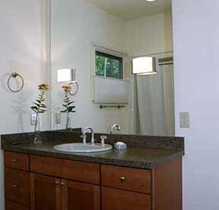 3rd image of 1553 N Park Ave #C
