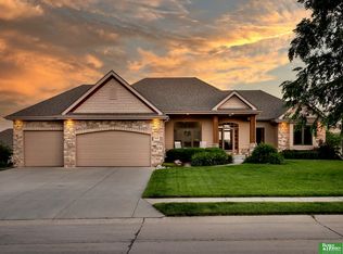 19301 Sahler St, Elkhorn, NE 68022