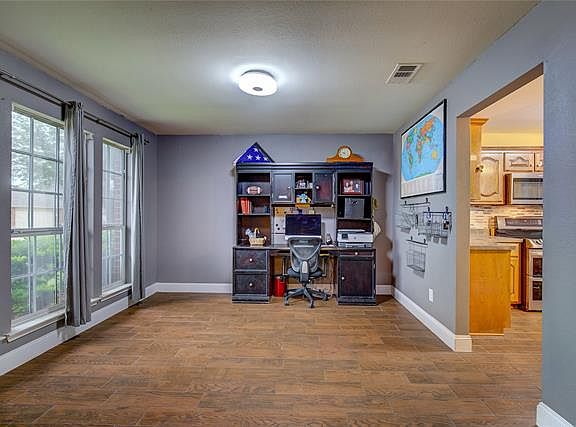 4th image of 309 Highland Valley Ct