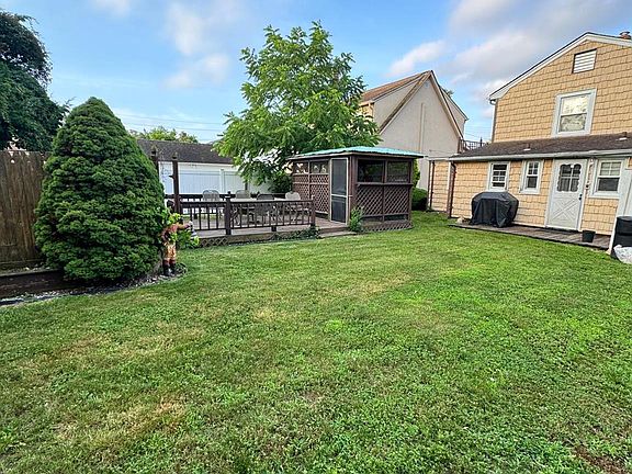 3rd image of 318 Felter Avenue