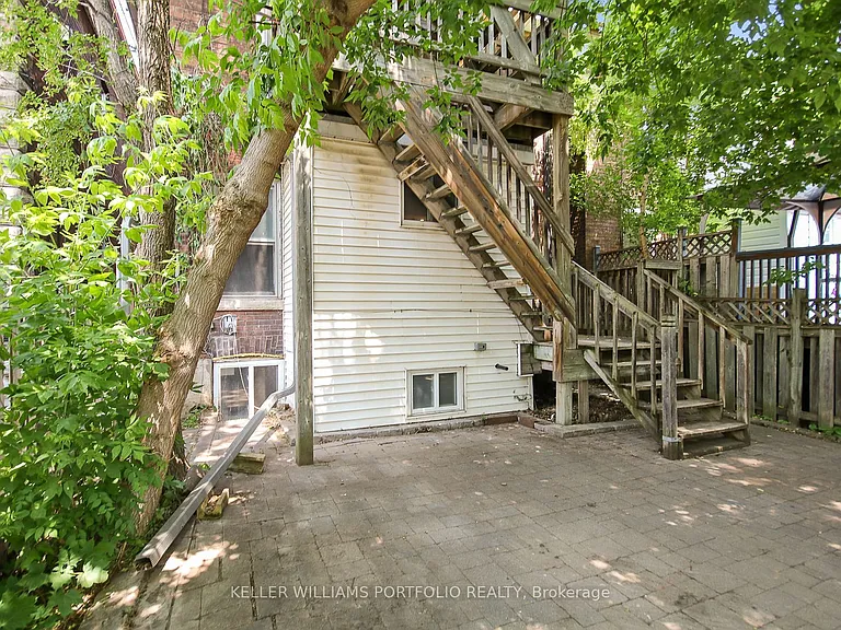 35 Humberside Ave #2 — Photo 27