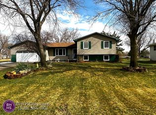 4142 Liberty Ln, Grand Island, NE 68803