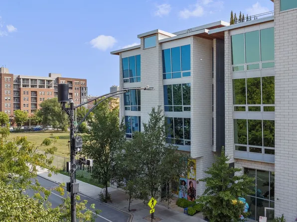 925 N Larrabee St #3S, Chicago, IL 60610