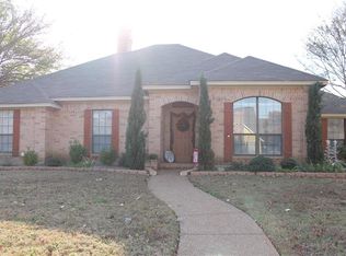 703 Williamsburg Dr, Ennis, TX 75119