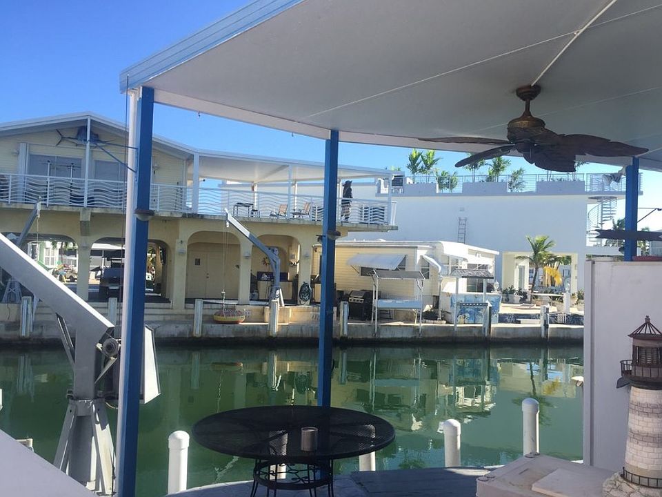 Dock