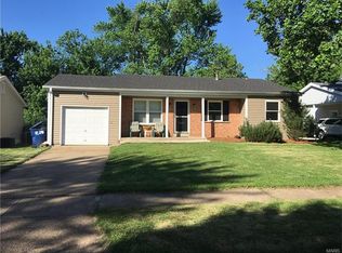 2420 Oakwood Manor Dr, Florissant, MO